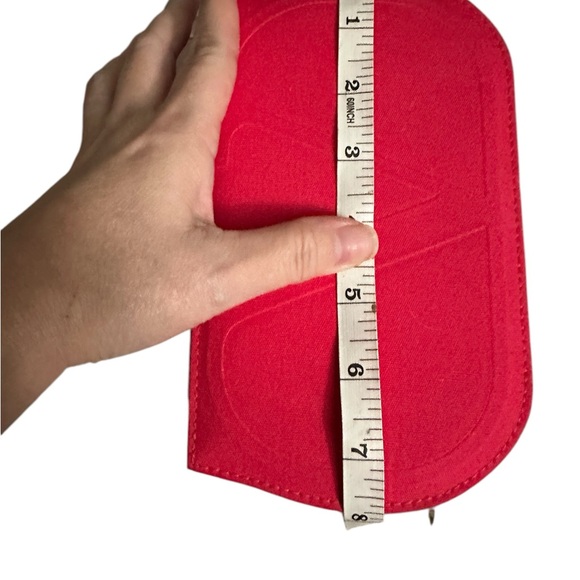 Valentino Lipsticks bundle Matte Blushing Nude 112R/Refill Satin Red 204R Pouch - Picture 12 of 16